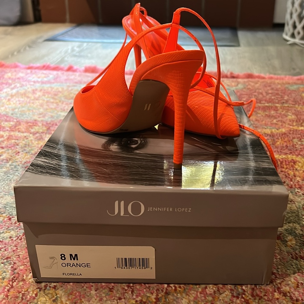 JLO size 8 orange florella heels - Picture 2 of 4